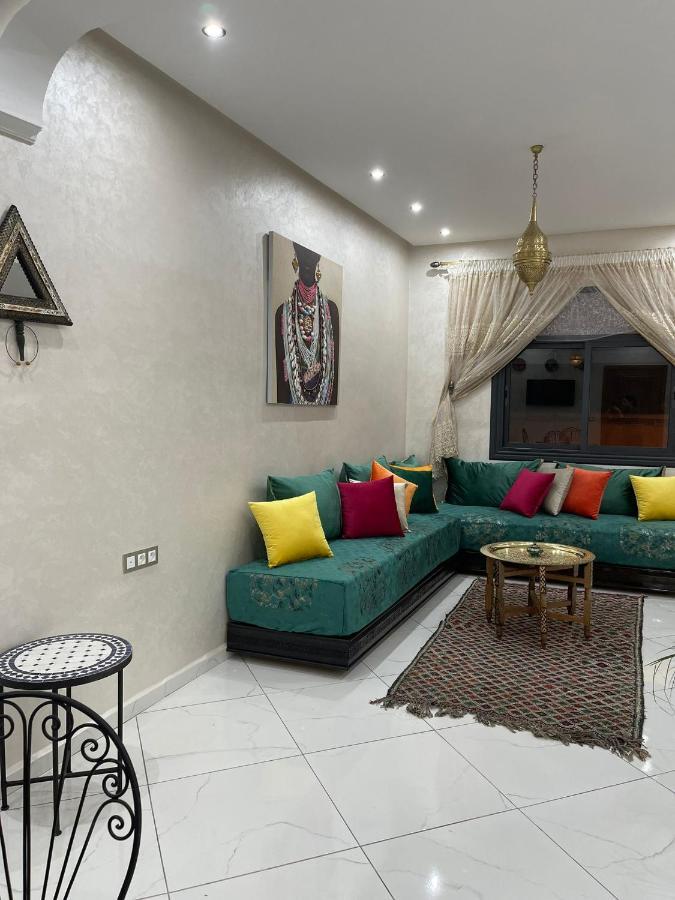 Stay In Fez Luaran gambar